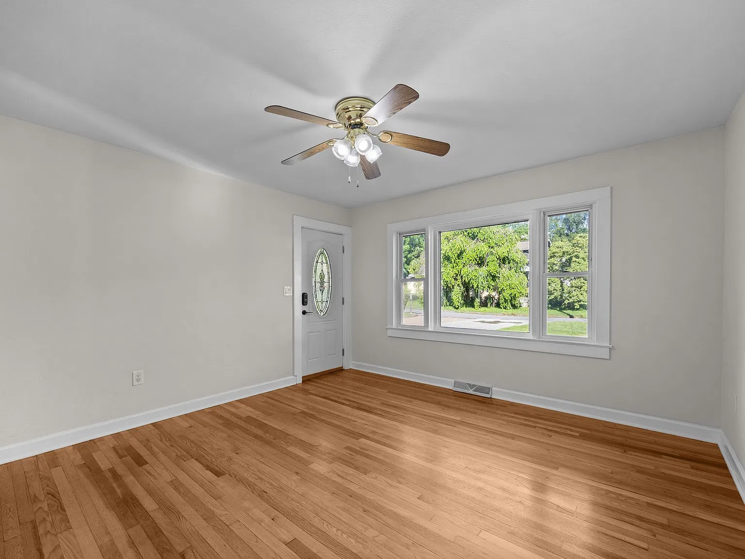 109 Short St — Photo 3