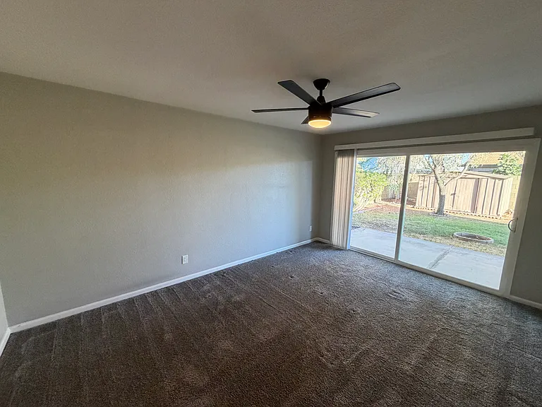 4807 W Beryl Ave — Photo 15