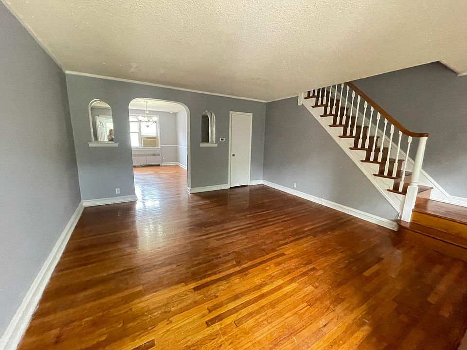 1st image of 1510 Devereaux Ave