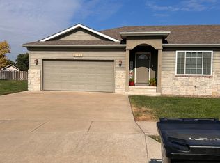 1379 Eaglecrest Ave, Salina, KS 67401