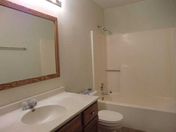 5th image of 3 Peachtree Ln #3