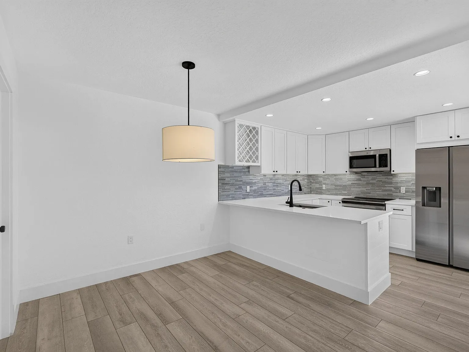 2 bed, 2.5 bath, 1236 sqft, $2,700 — Photo 3