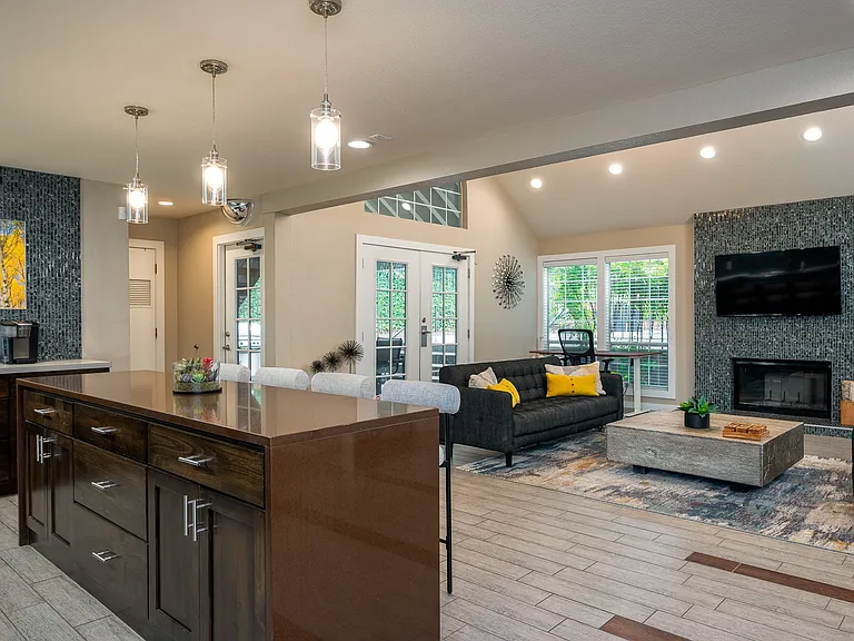 Haven Lake Oswego | Clubhouse