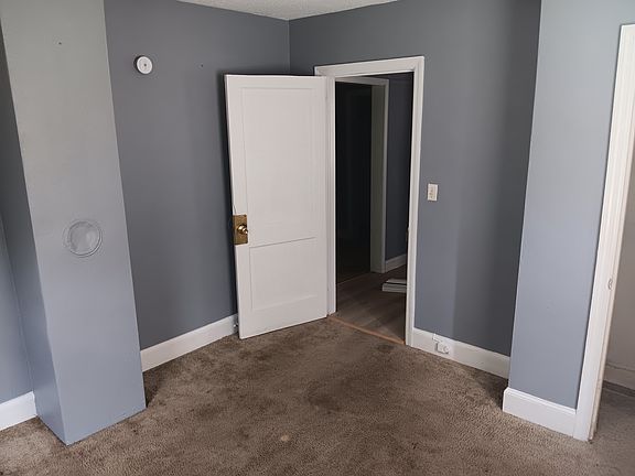 4th image of 121 Coker St