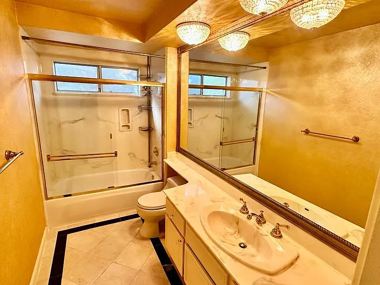 825 Feather River St — Photo 32