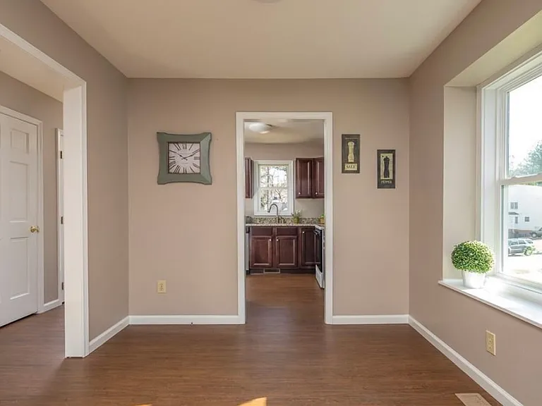 515 Brent Rd — Photo 8