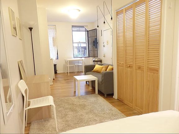 2nd image of 222 W 16th St APT 1W