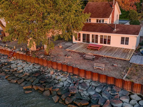 195 N River Dr, Pennsville, NJ 08070