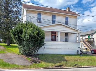 303 Agnew Rd, Jeannette, PA 15644