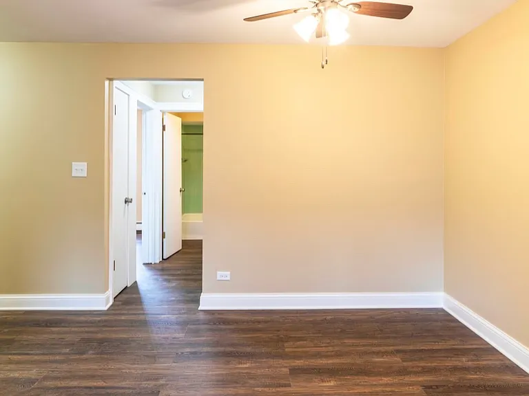 5700 S Archer Ave #3B — Photo 6