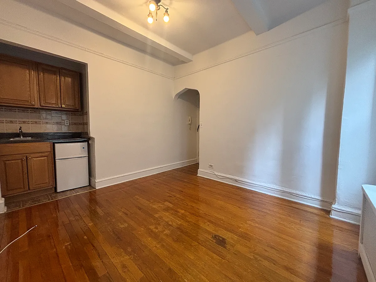 Building Photo - 155 E 52nd St #40K