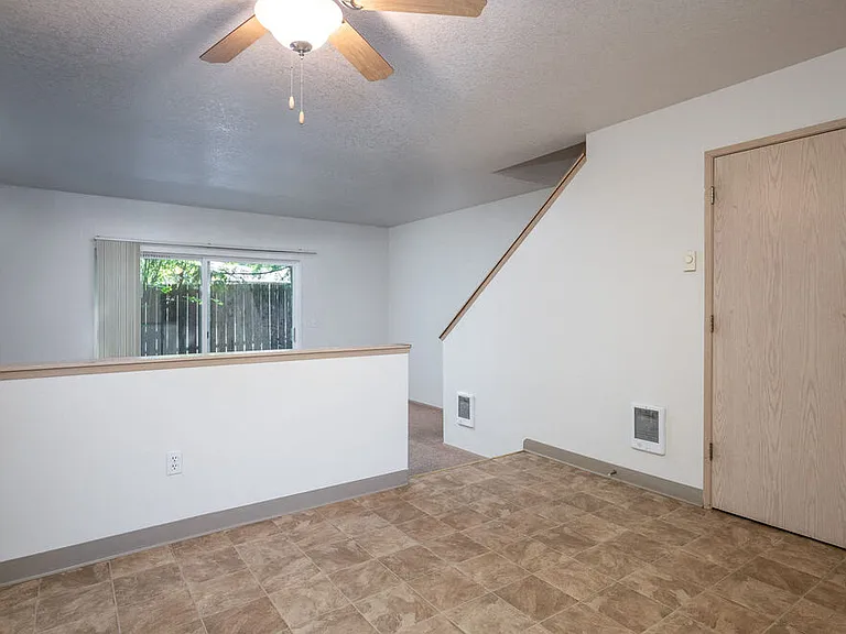Tuxedo Park Apartments — Photo 14