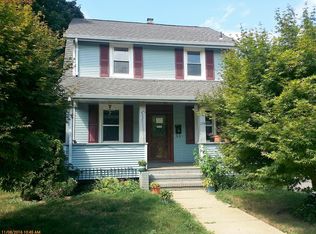 90 Spruce St, West Hempstead, NY 11552