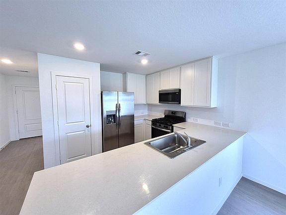 3rd image of 16111 Rustic Prairie Dr