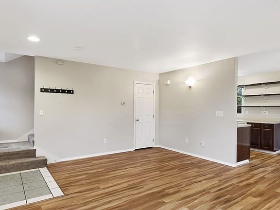5th image of 2516 Woburn St