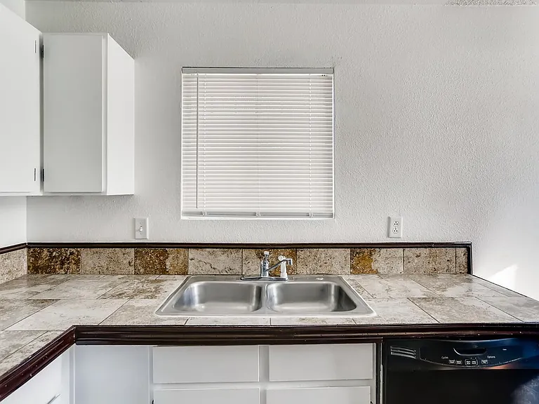 24 Rose Cir #A — Photo 9
