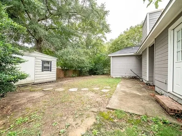 5208 Spinnaker Ct — Photo 17