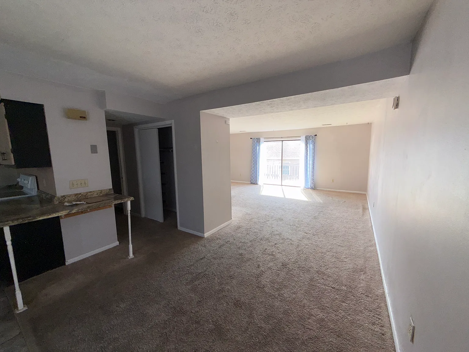 3 bed, 1.5 bath, $1,600 — Photo 2