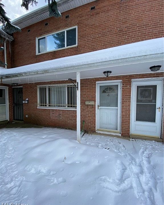 1st image of 23756 Banbury Cir APT 4