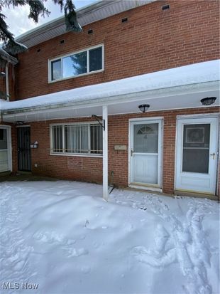 23756 Banbury Cir APT 4, Warrensville Heights, OH 44128