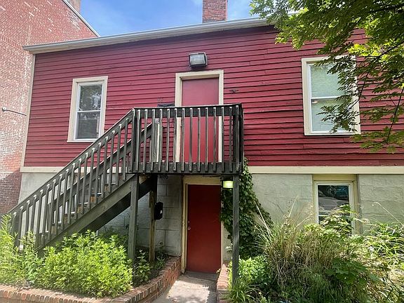5th image of 61 Edgewood Ave #1