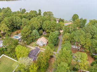 460 Rappahannock Ave, Urbanna, VA 23175
