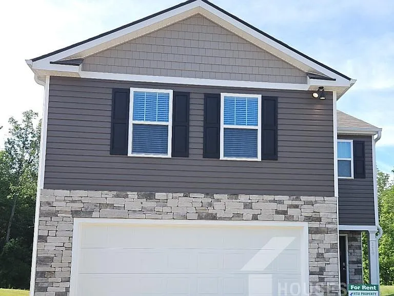 119 Cranford Rd — Photo 1