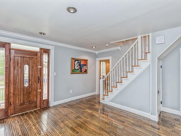 4th image of 7559 Comfort Ave