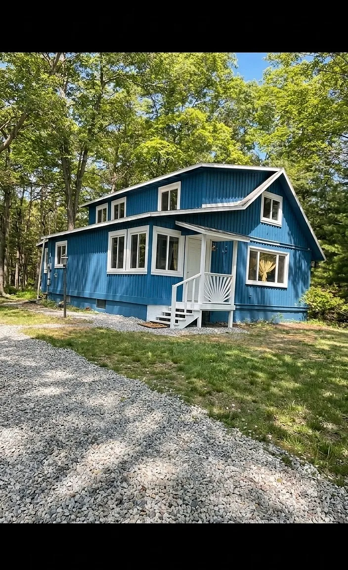 3 bed, 1250 sqft, $1,800 — Photo 1