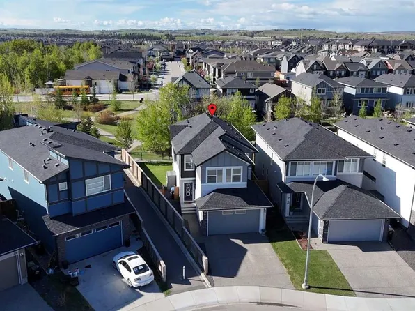77 N Walgrove Gdns SE, Calgary, AB T2X 4C5