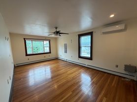 338 Riverside Ave