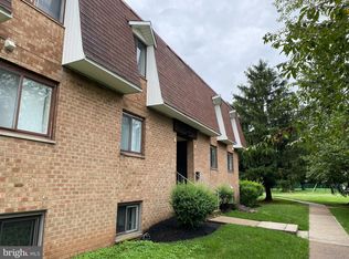 885 N York Rd #4B, Warminster, PA 18974