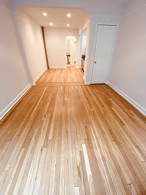 Rented by Metropolis Real Estate of Manhattan | media 14