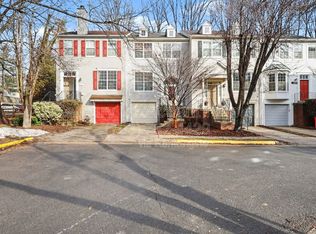 5803 Walden Commons Ct, Burke, VA 22015