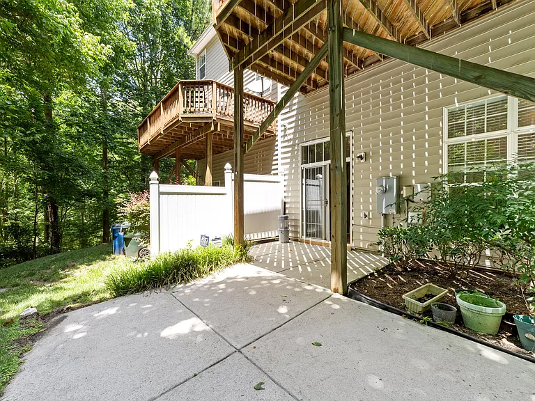 6809 Middleboro Dr — Photo 36