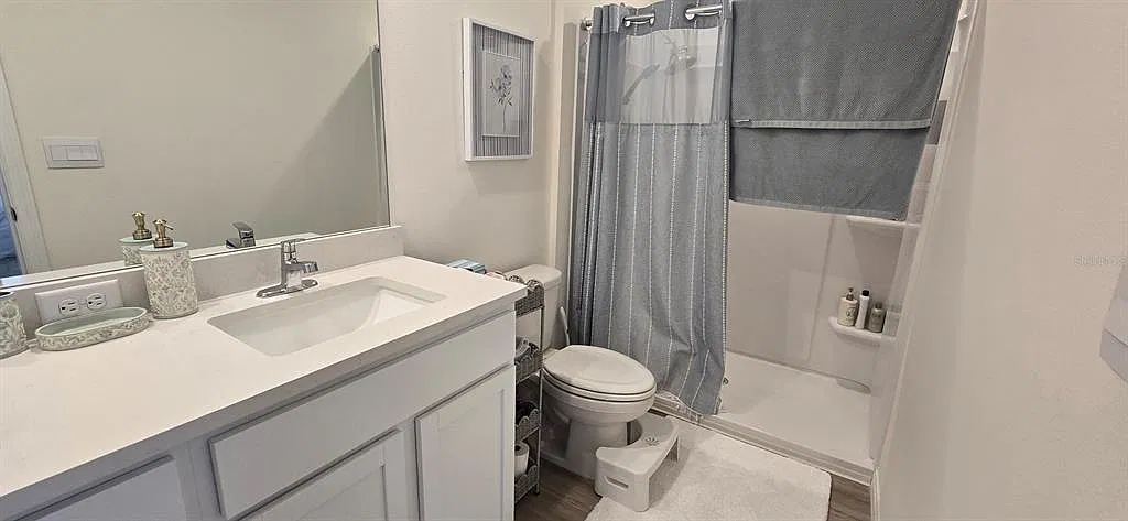 3 bed, 2.5 bath, 1464 sqft, $1,800 — Photo 4