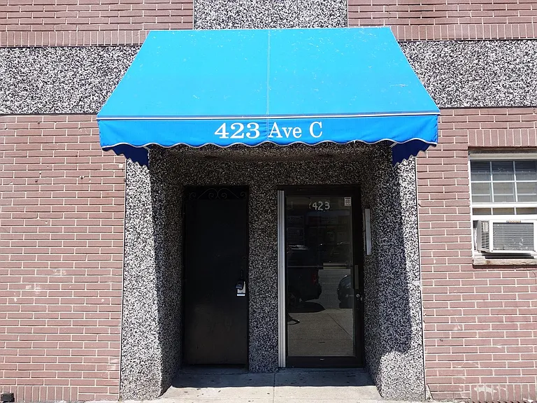 423 Avenue C #102 — Photo 12