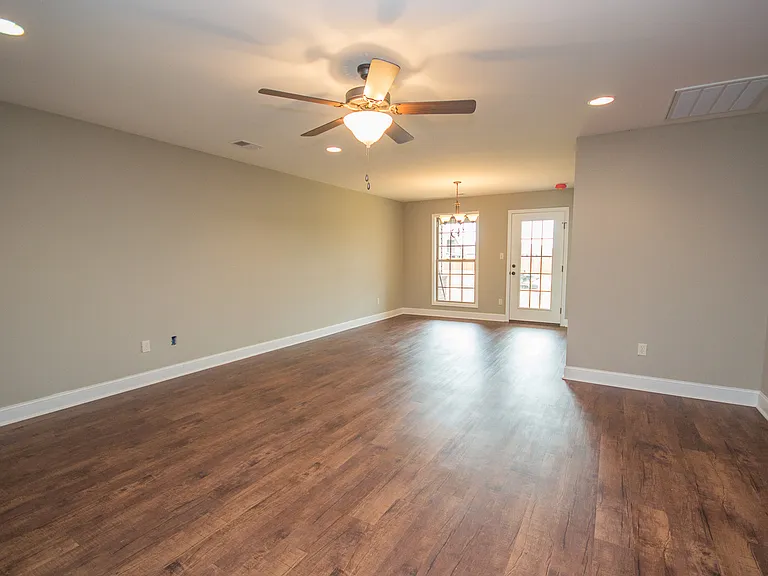 25267 Everblake Dr — Photo 5