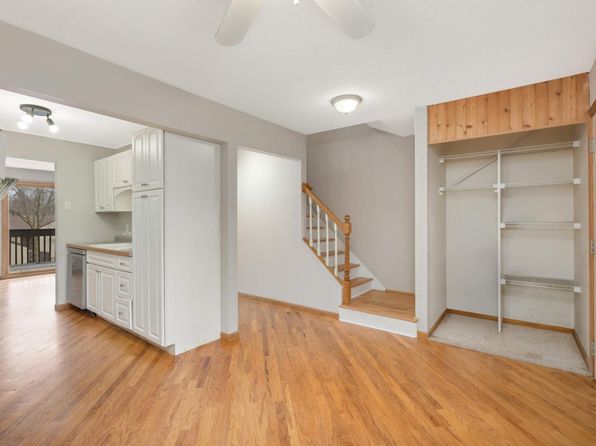 353 W Eagle Lake Dr, Maple Grove, MN 55369