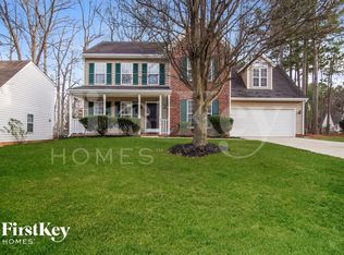 6214 Forest Pond Dr, Charlotte, NC 28262