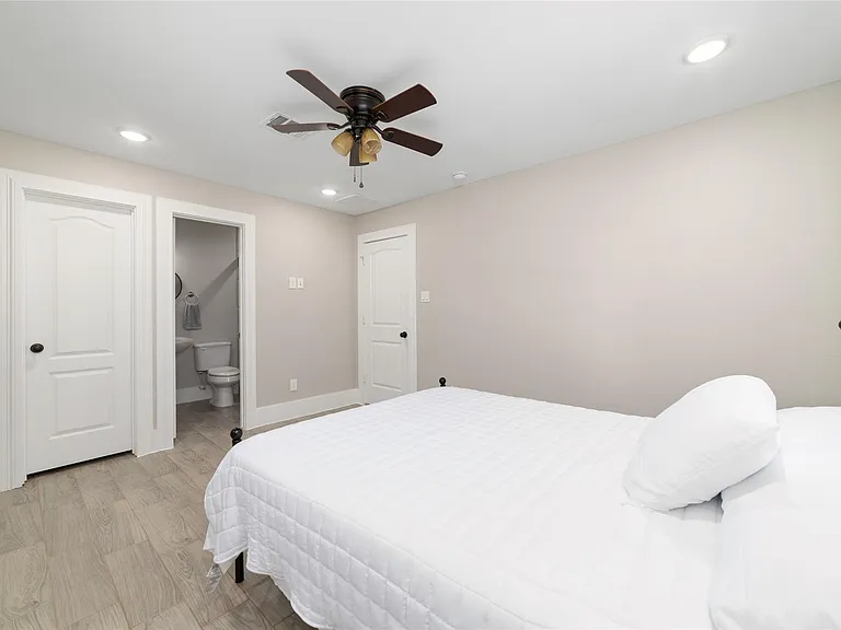6720 Cathcart Dr — Photo 9