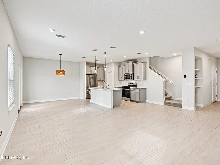 13019 Holsinger Blvd — Photo 12