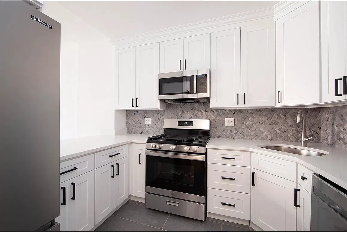 148 Sackett Street — Photo 3