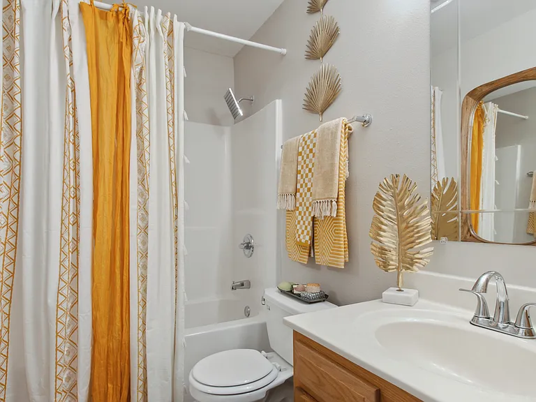Summerfield Apartment Homes — Photo 20