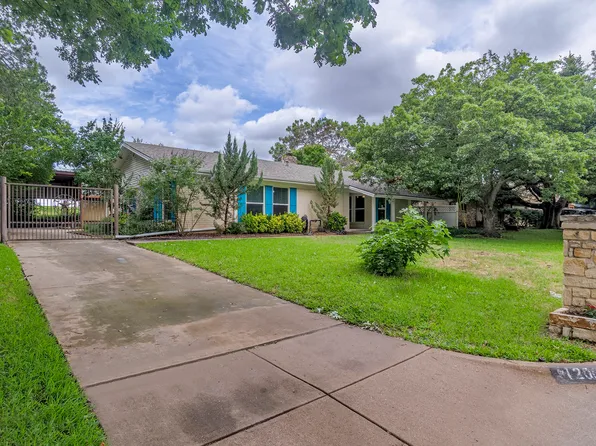 1206 Mildred Ln, Benbrook, TX 76126