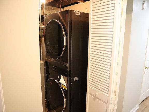 4th image of 725 N Trumbull Ave #G