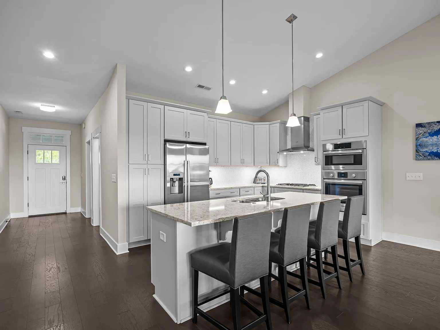 3 bed, 2856 sqft, $4,700 — Photo 1