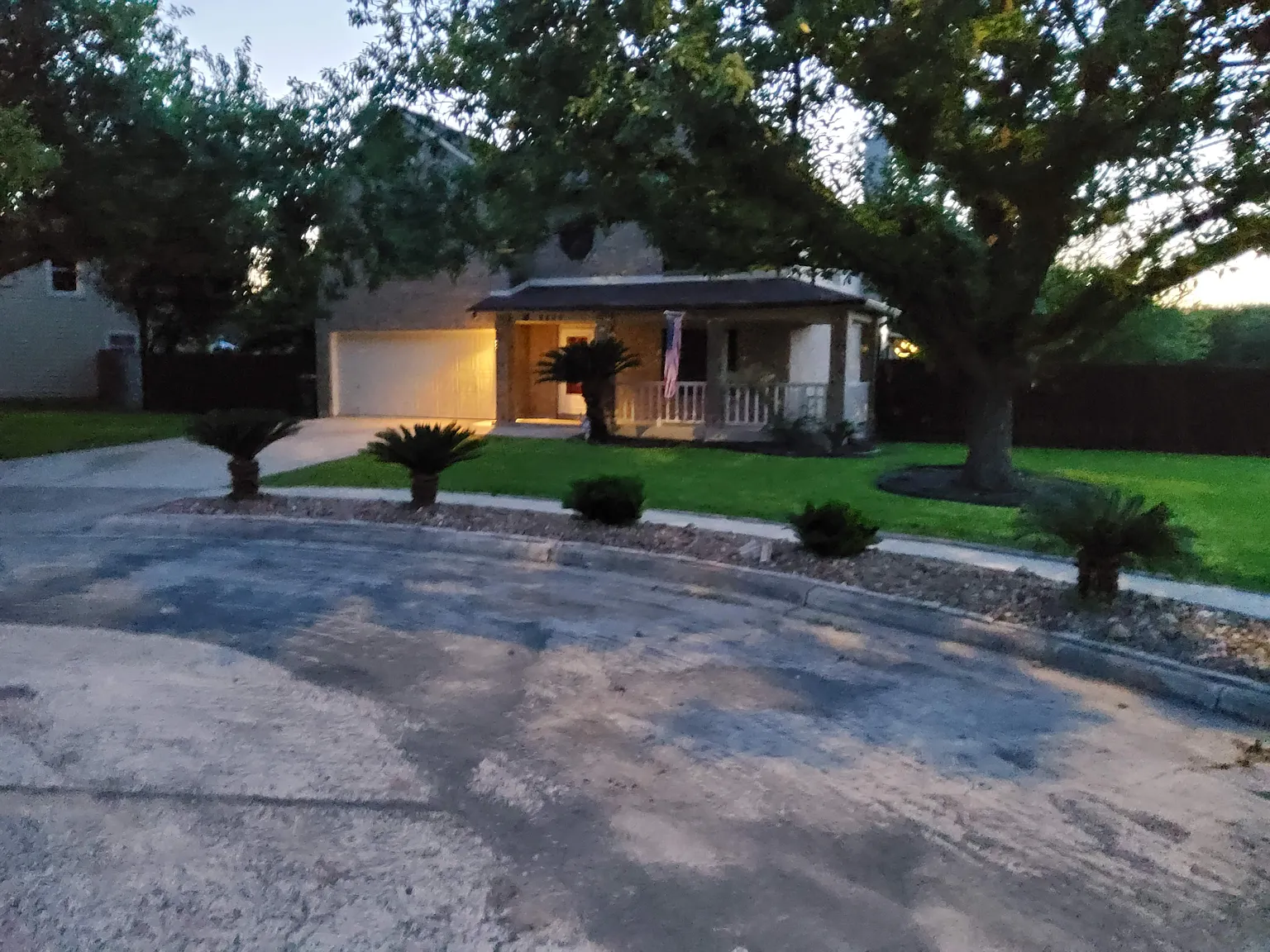 3 bed, 2.5 bath, 2840 sqft, $2,700 — Photo 3