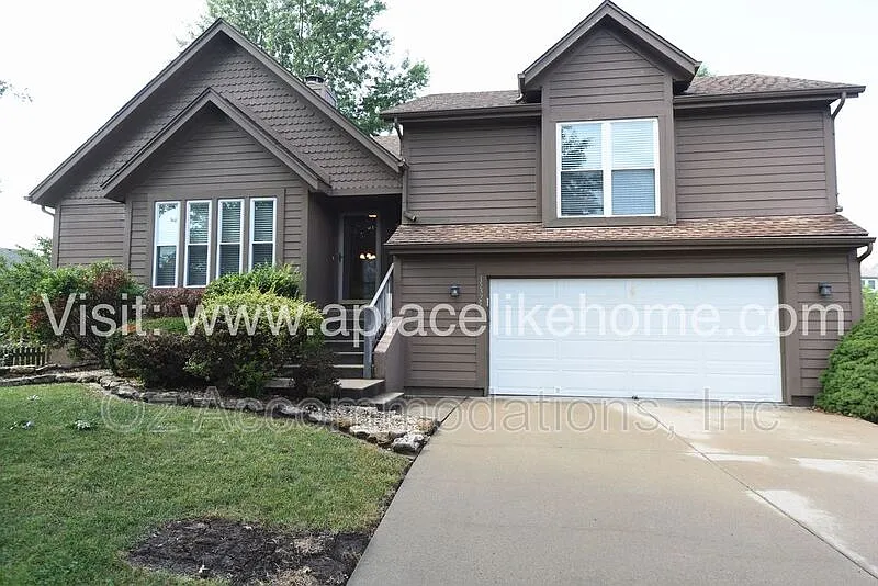 Building Photo - 15325 Riley St