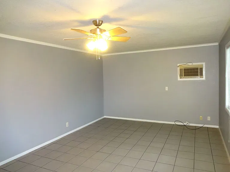 1732 G St — Photo 3